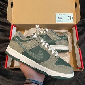 Nike dunk low